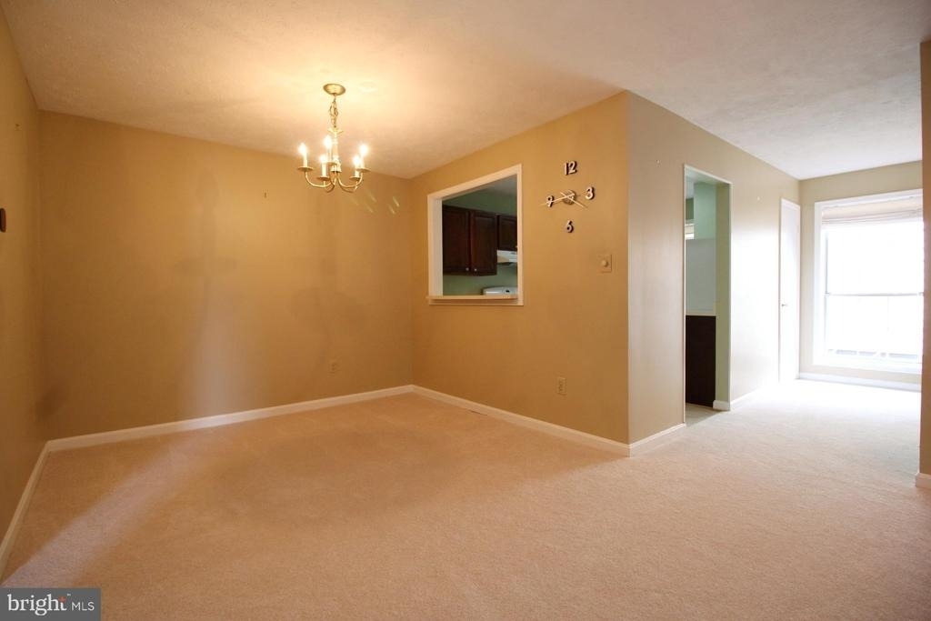 10118 Oakton Terrace Road - Photo 8