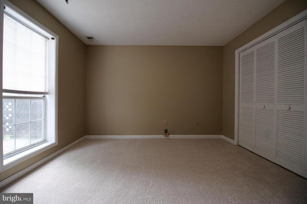 10118 Oakton Terrace Road - Photo 17
