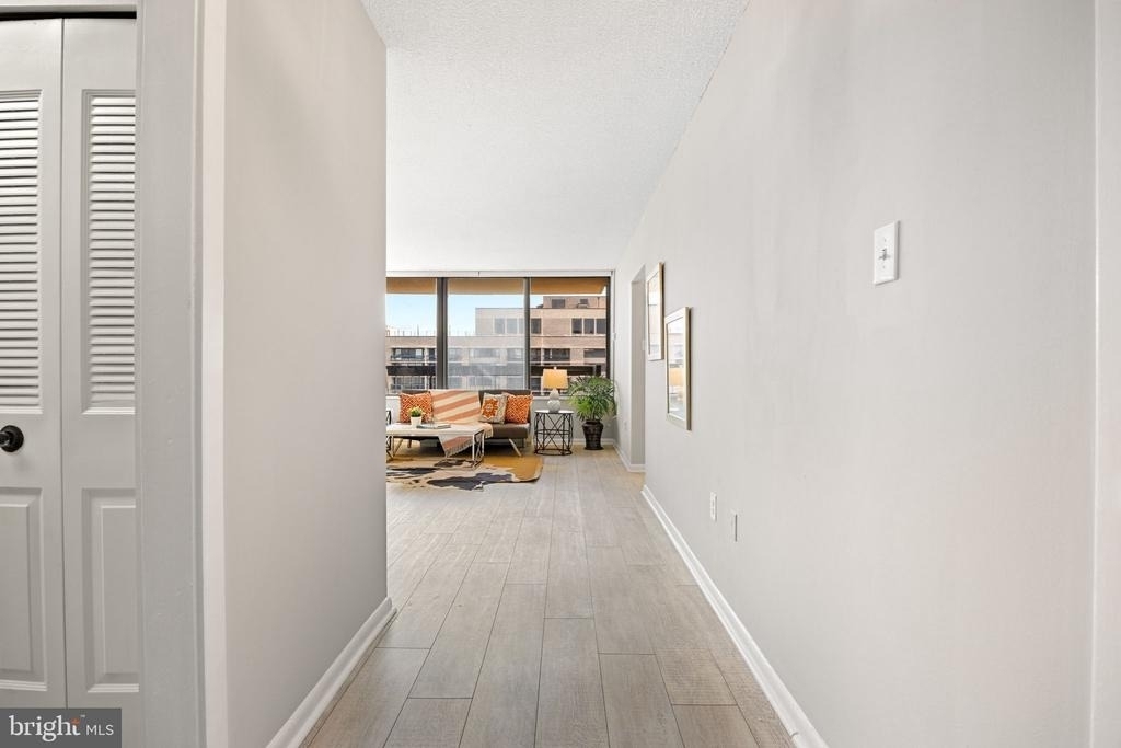 3701 S George Mason Drive - Photo 2