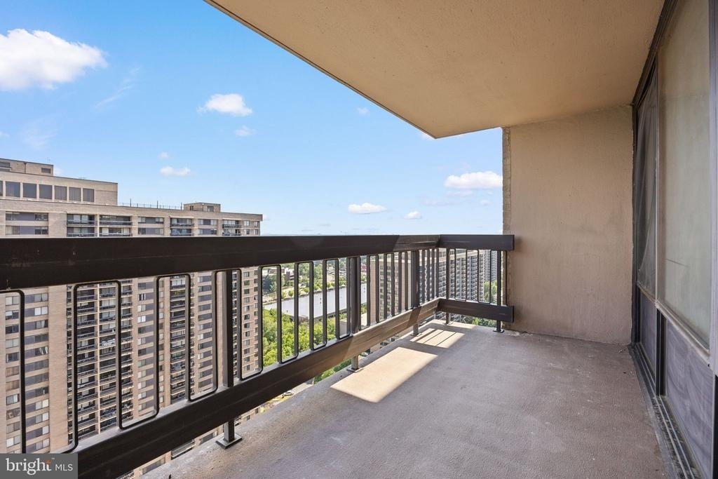 3701 S George Mason Drive - Photo 18