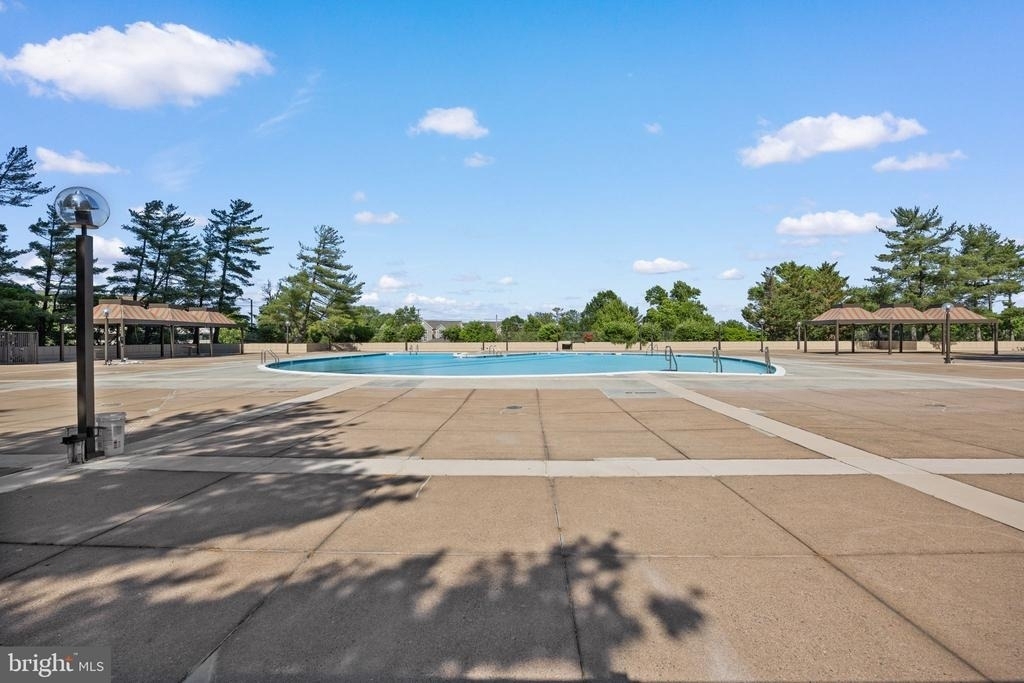 3701 S George Mason Drive - Photo 31