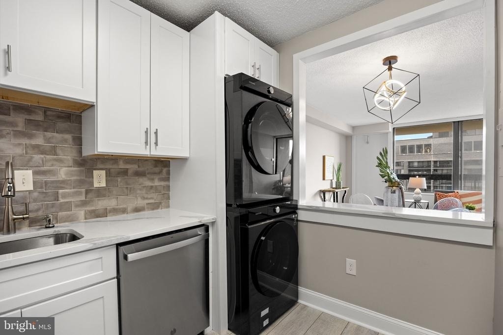 3701 S George Mason Drive - Photo 6
