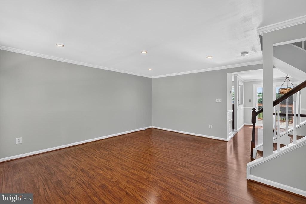 6453 Linleigh Way - Photo 2