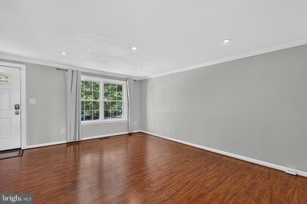6453 Linleigh Way - Photo 3
