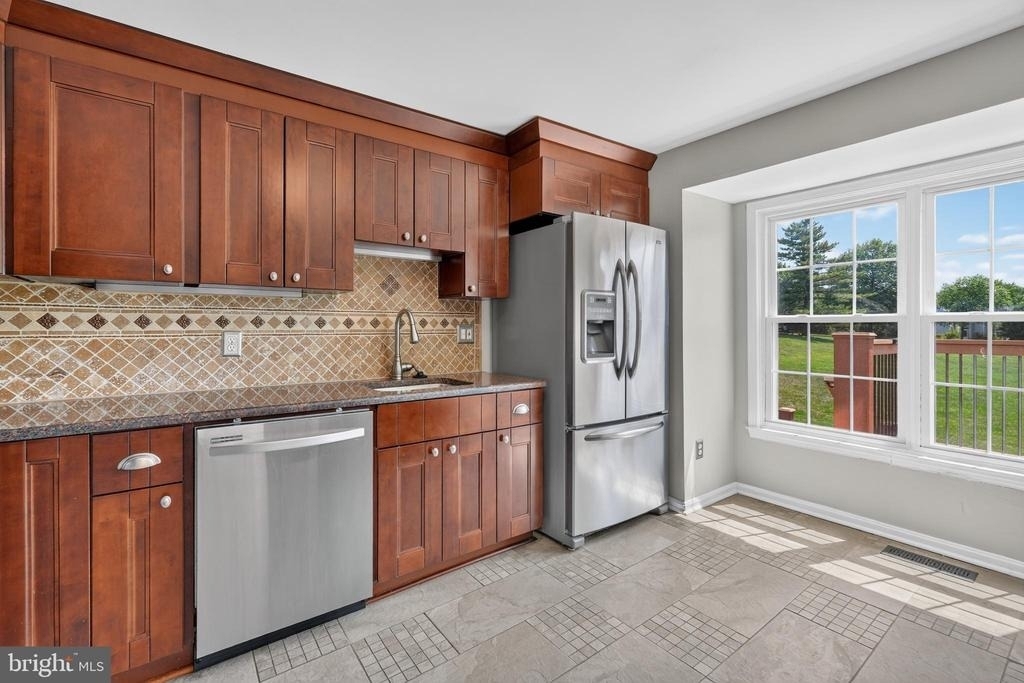 6453 Linleigh Way - Photo 9