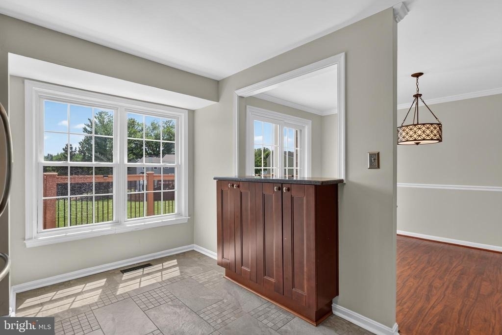 6453 Linleigh Way - Photo 12