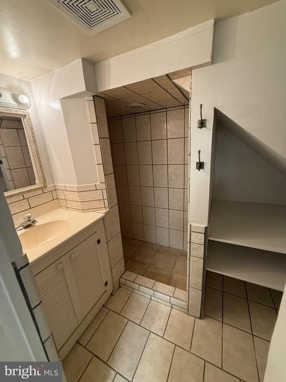 1131 Marion Avenue - Photo 6