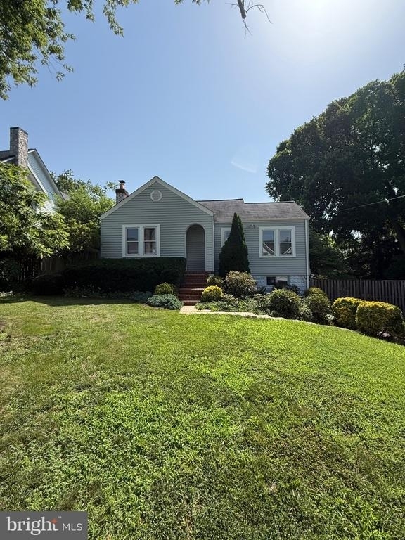 1131 Marion Avenue - Photo 0