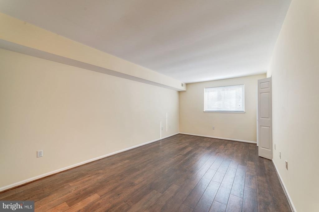 9705 Kings Crown Court - Photo 18