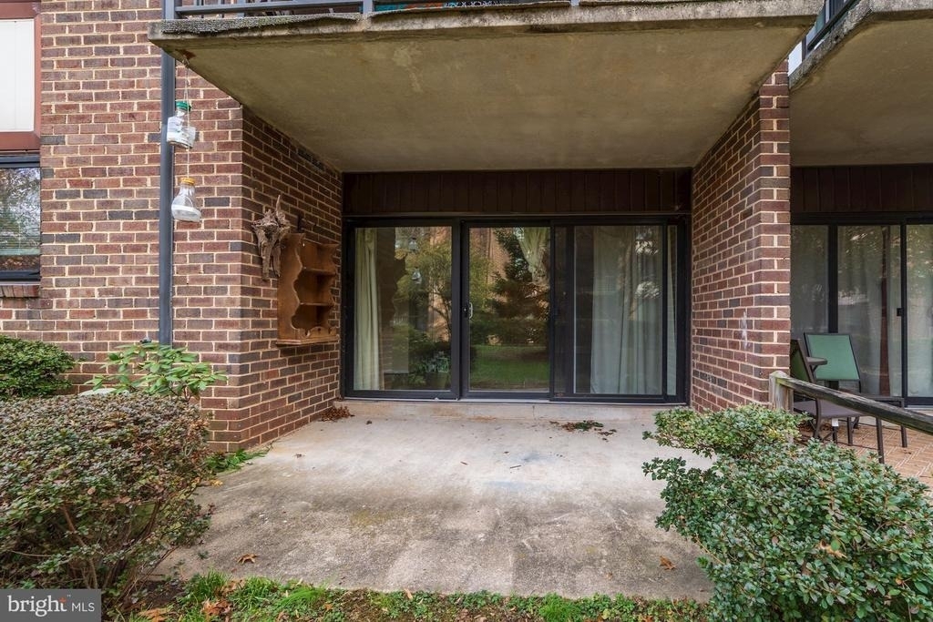 9705 Kings Crown Court - Photo 4