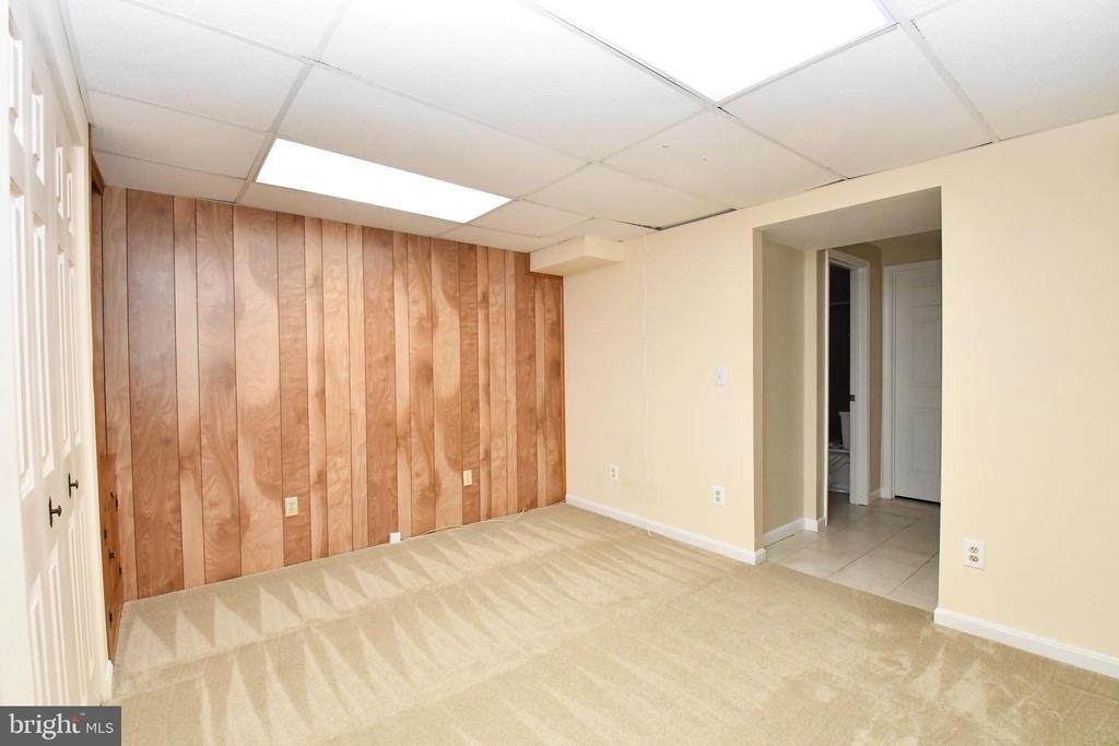 8017 Diving Cliff Lane - Photo 25