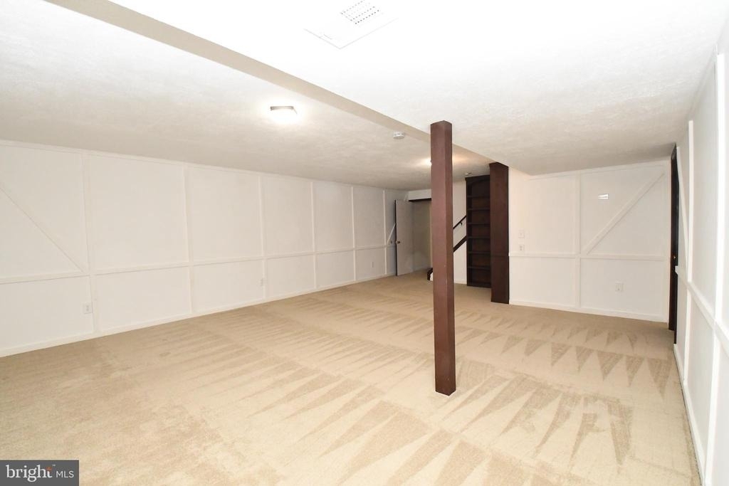 8017 Diving Cliff Lane - Photo 27