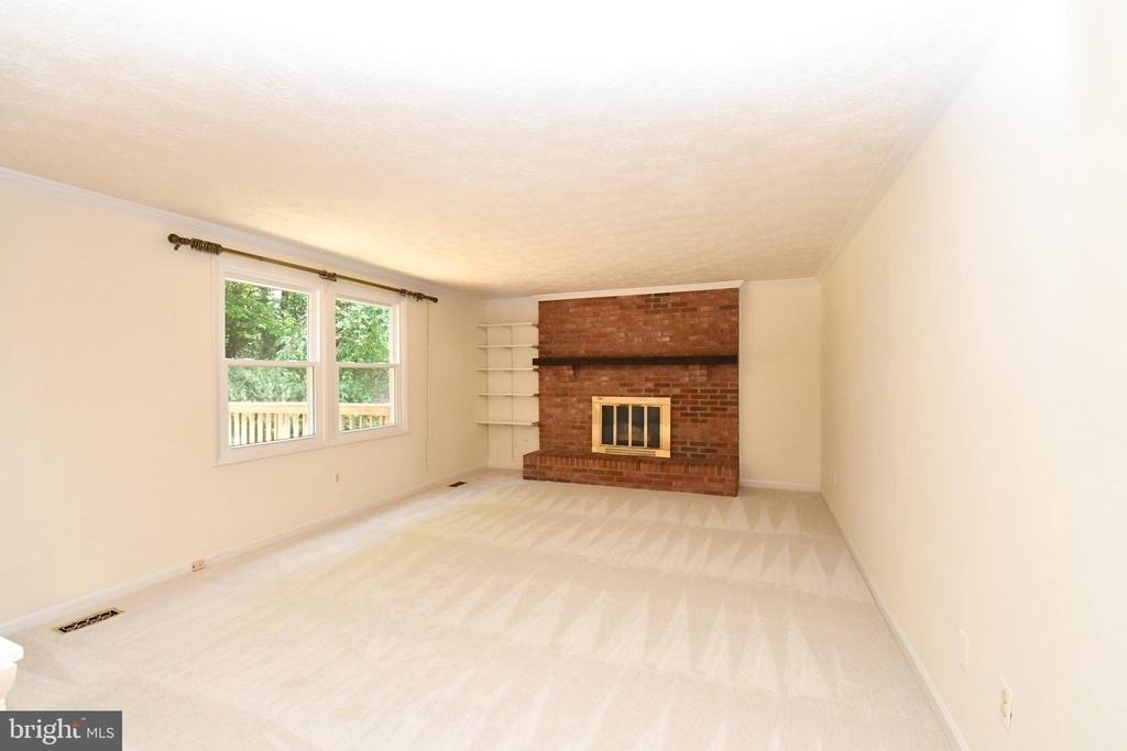 8017 Diving Cliff Lane - Photo 5