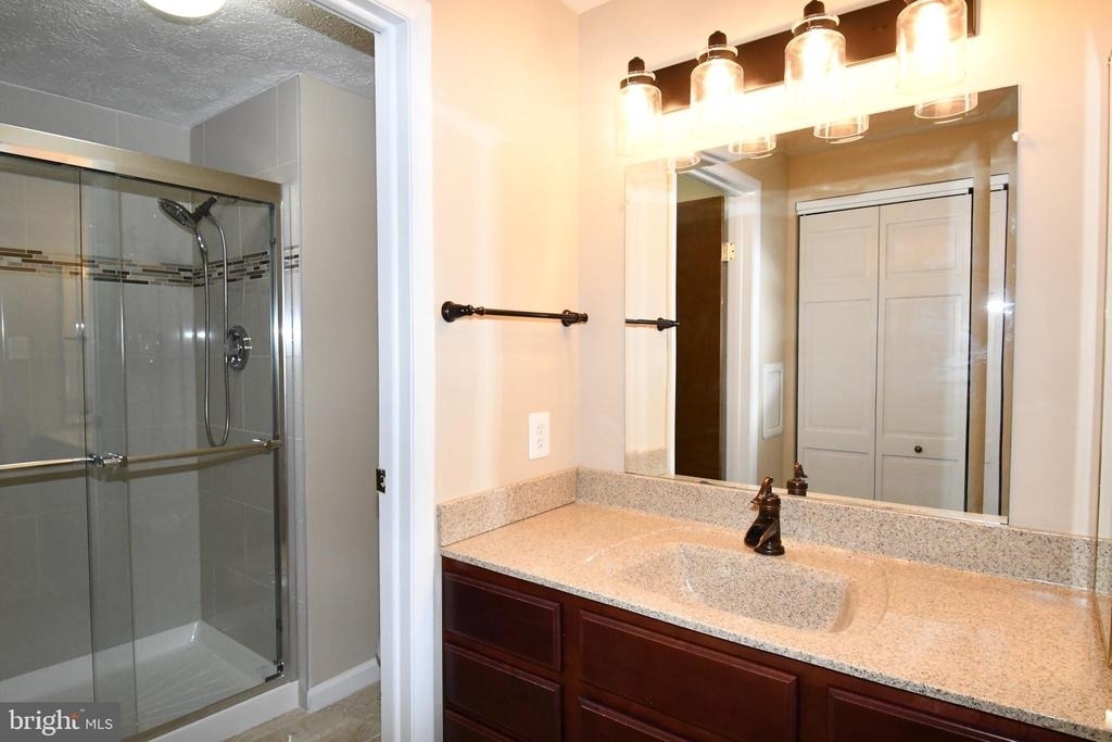8017 Diving Cliff Lane - Photo 15