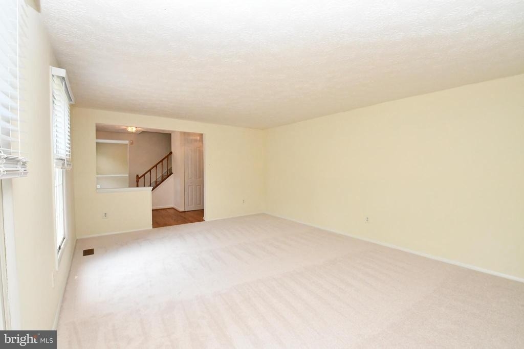 8017 Diving Cliff Lane - Photo 10
