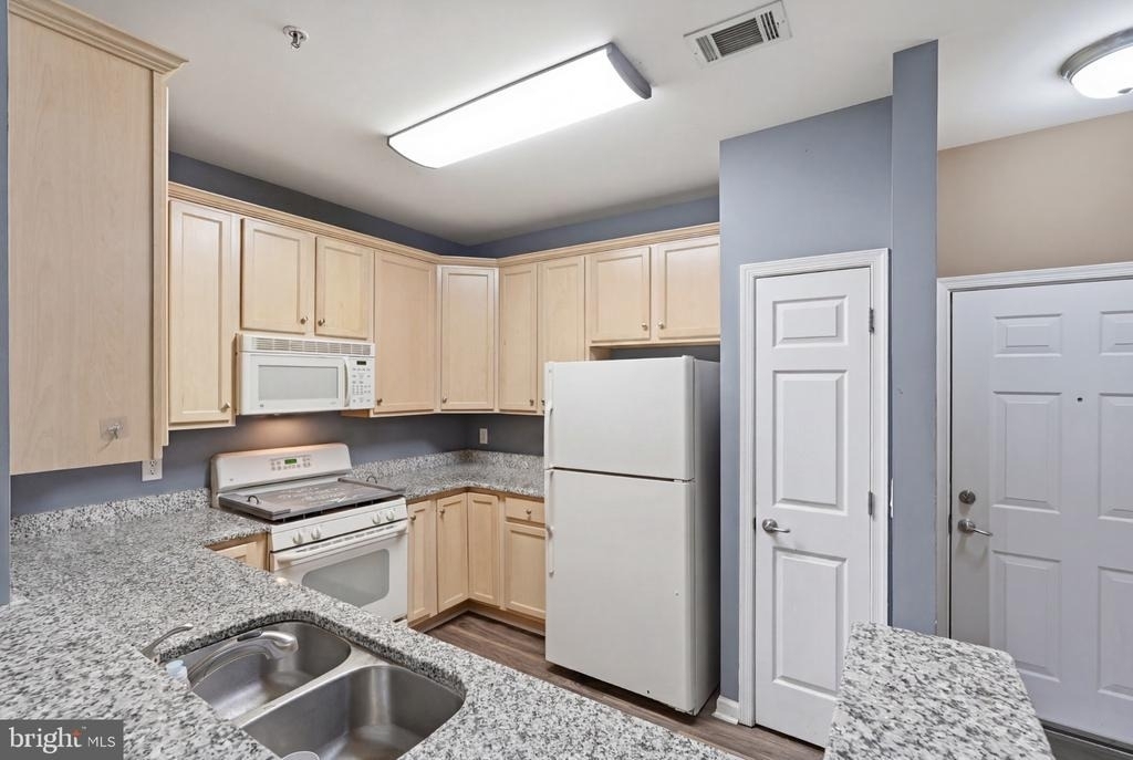 3850 Lightfoot Street - Photo 3