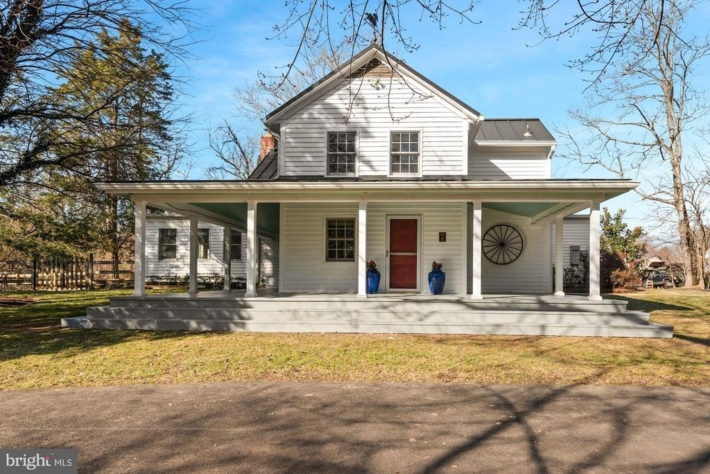 326 Walker Road - Photo 0