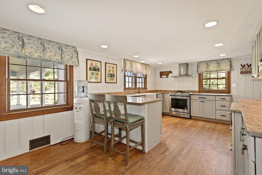 326 Walker Road - Photo 2
