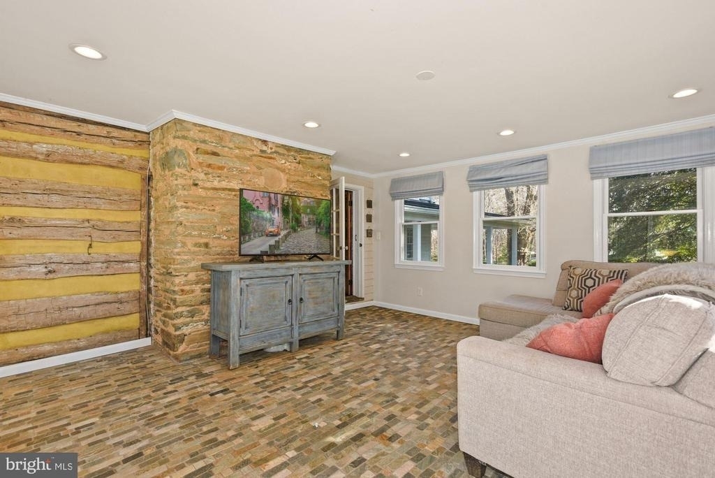 326 Walker Road - Photo 14