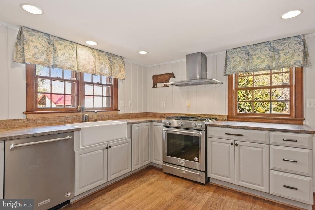 326 Walker Road - Photo 4