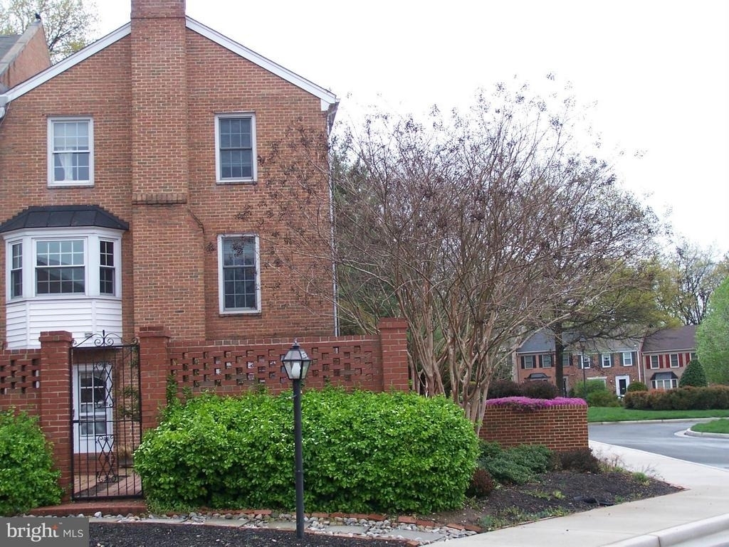 6434 Eastleigh Court - Photo 27
