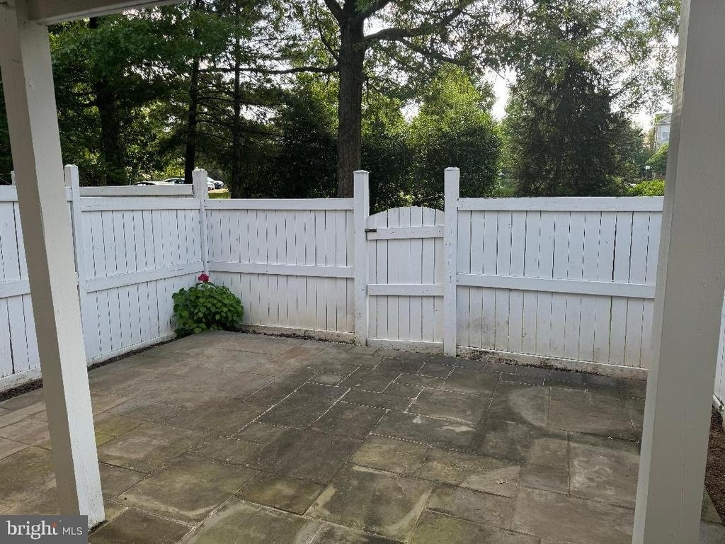 12097 Edgemere Circle - Photo 10
