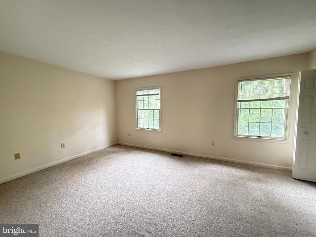 328 Tudor Drive - Photo 1
