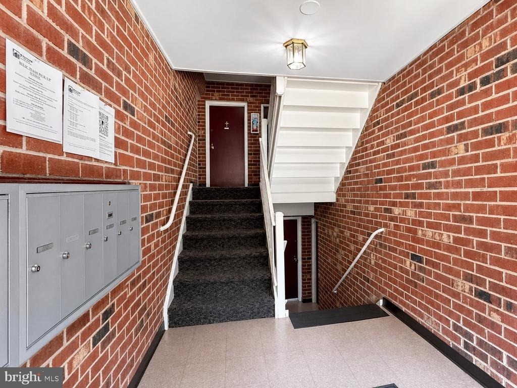 3830 Lyndhurst Drive - Photo 1