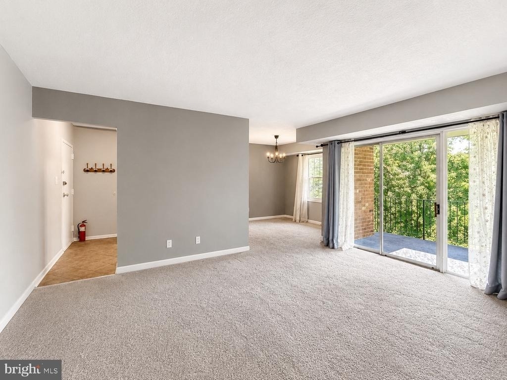 3830 Lyndhurst Drive - Photo 8