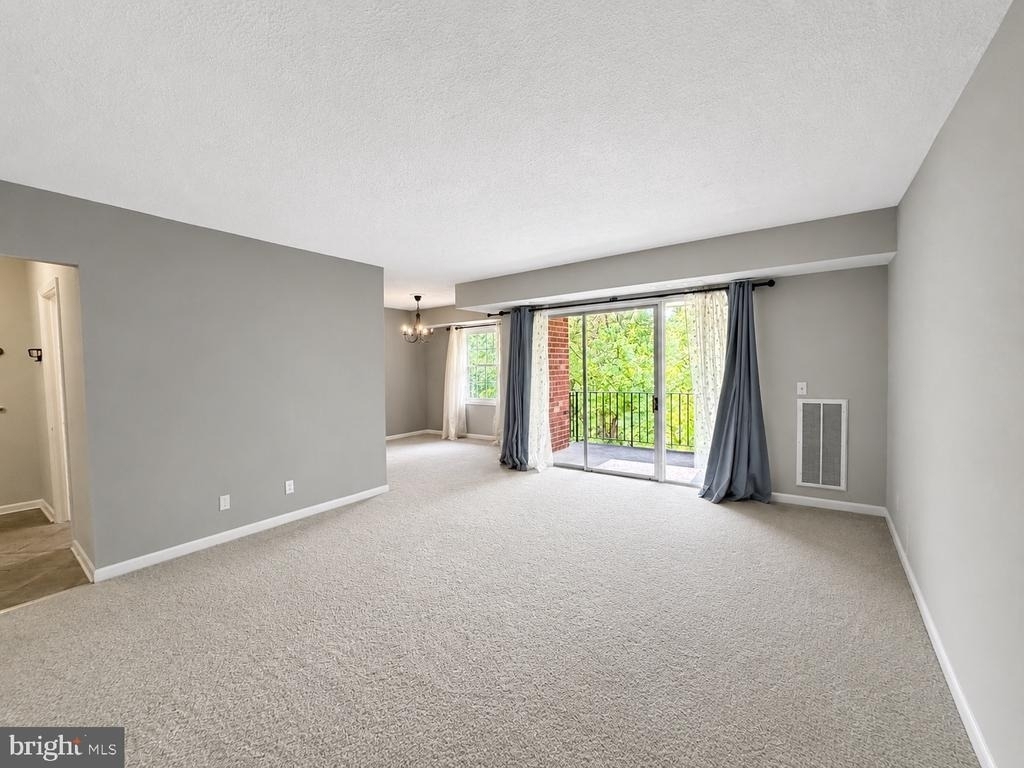 3830 Lyndhurst Drive - Photo 9