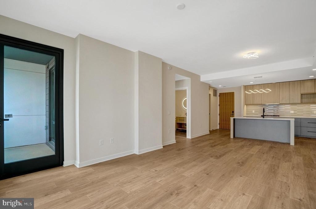 255 W Falls Station Boulevard - Photo 15