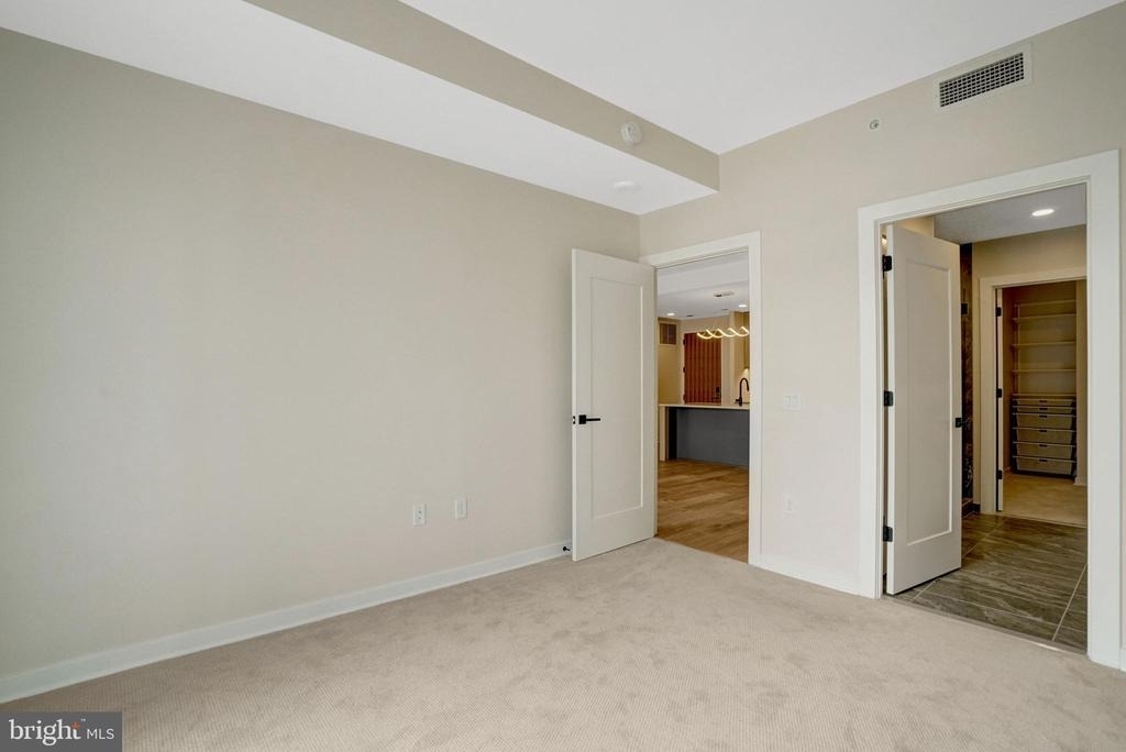 255 W Falls Station Boulevard - Photo 24