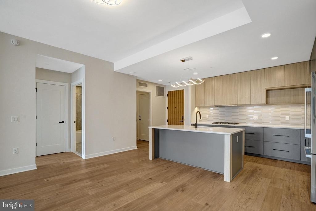 255 W Falls Station Boulevard - Photo 18