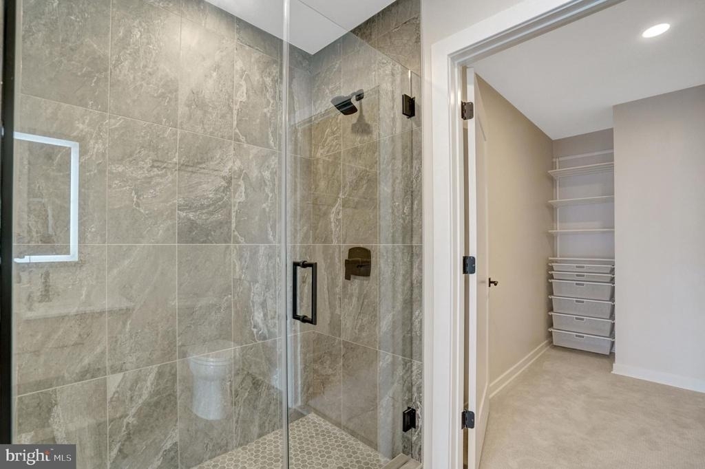 255 W Falls Station Boulevard - Photo 27