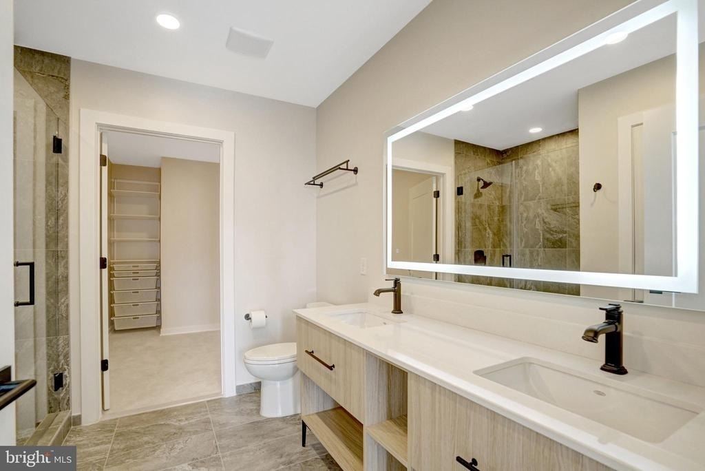 255 W Falls Station Boulevard - Photo 26