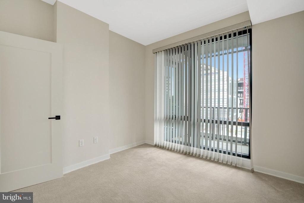 255 W Falls Station Boulevard - Photo 19