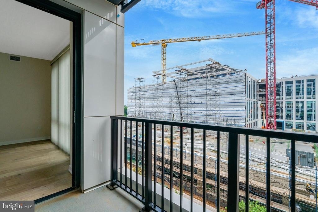 255 W Falls Station Boulevard - Photo 13