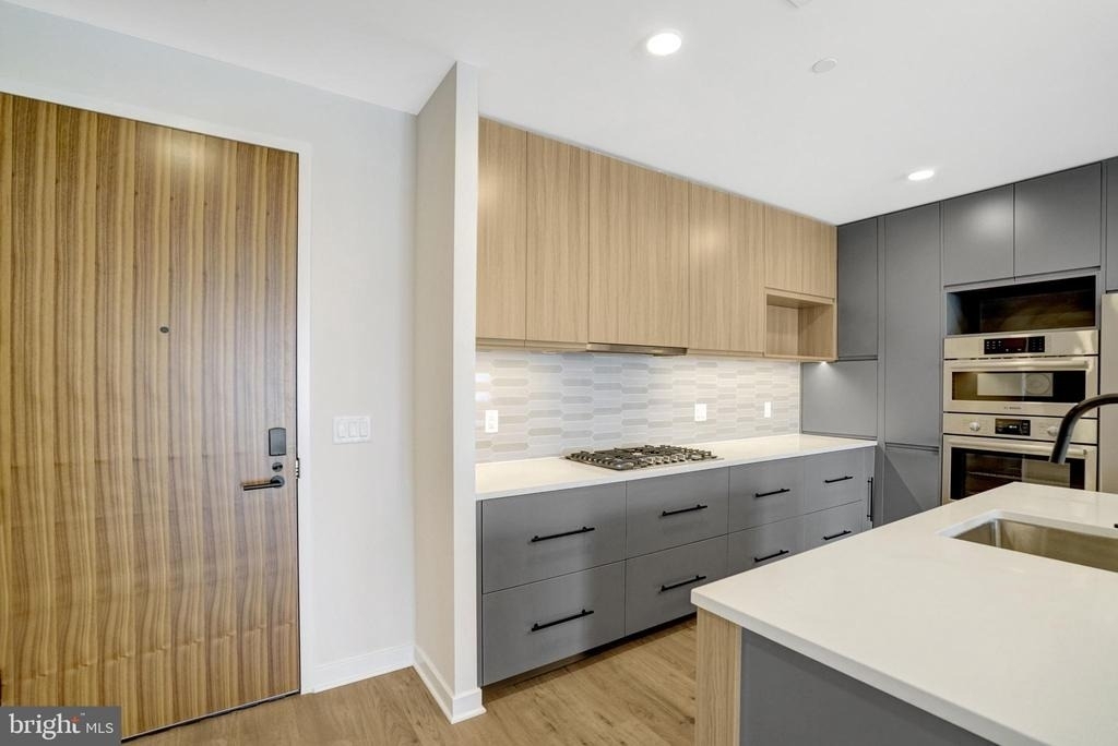 255 W Falls Station Boulevard - Photo 5