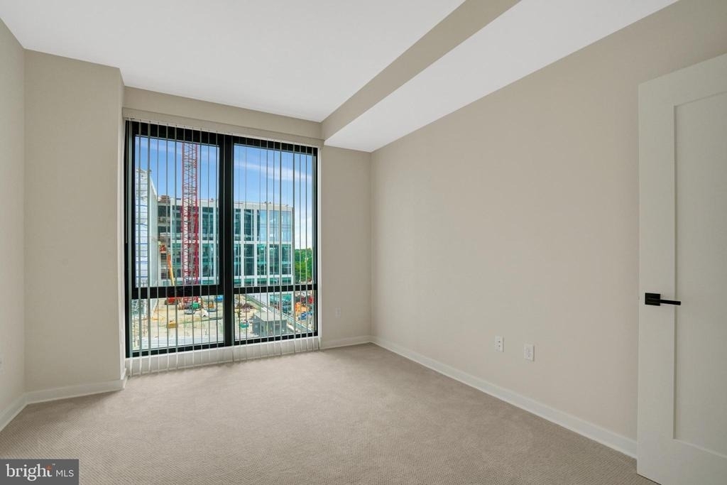 255 W Falls Station Boulevard - Photo 22