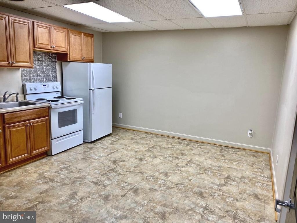 306 S Main Street - Photo 3