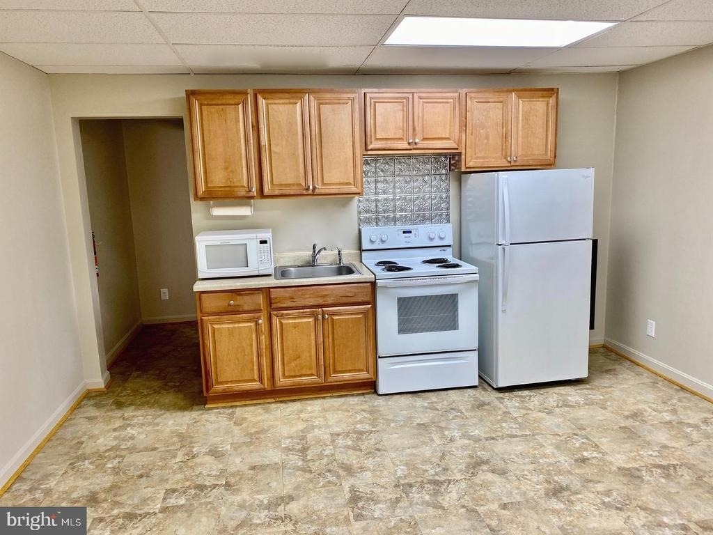 306 S Main Street - Photo 2