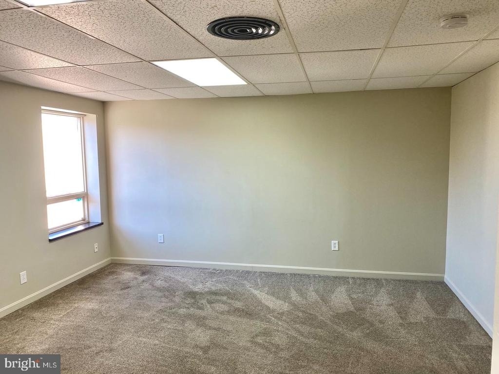 306 S Main Street - Photo 5
