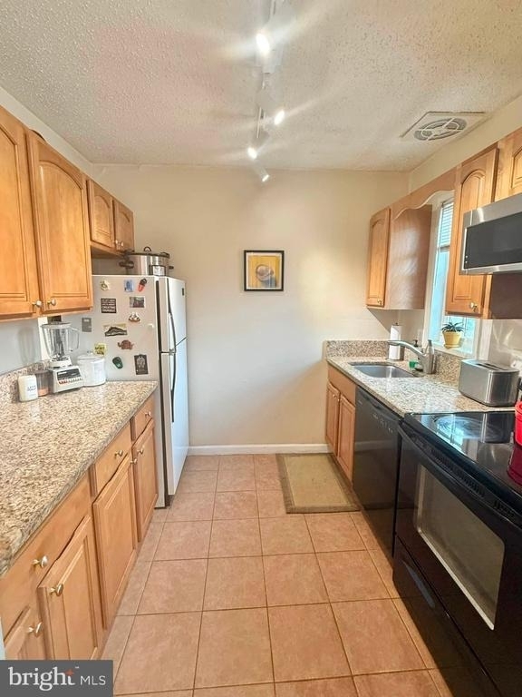 1616 W Abingdon Drive W - Photo 9