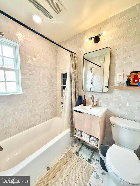 1616 W Abingdon Drive W - Photo 6