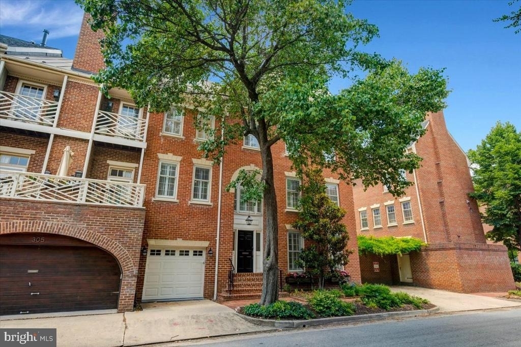 303 S Union Street - Photo 1