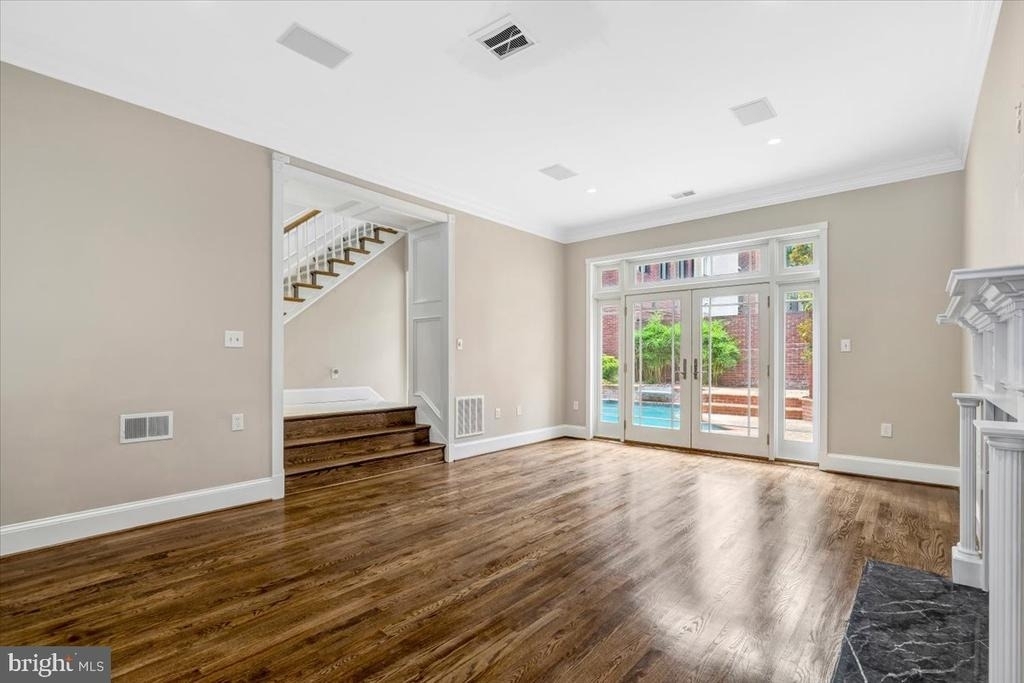 303 S Union Street - Photo 8