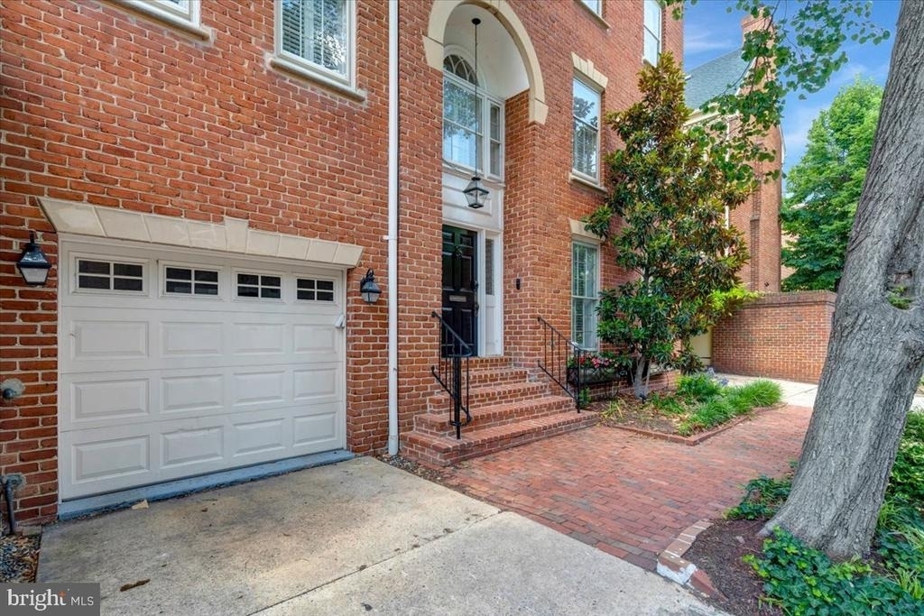 303 S Union Street - Photo 3
