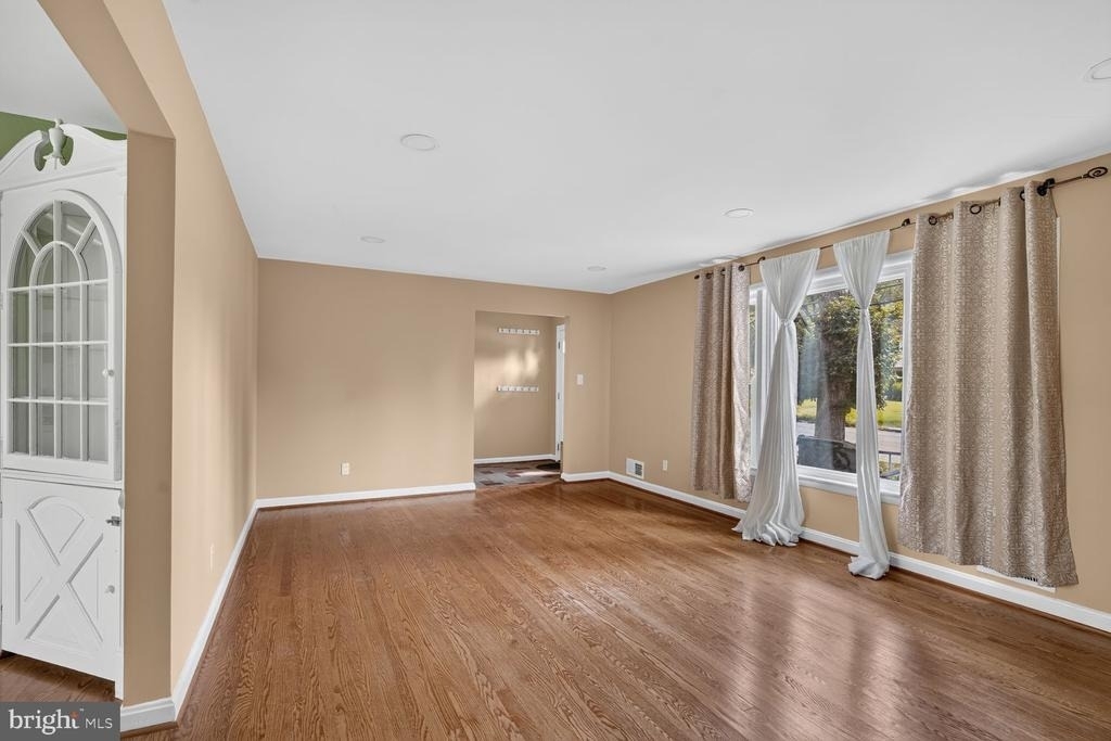 3919 N Chesterbrook Road - Photo 7