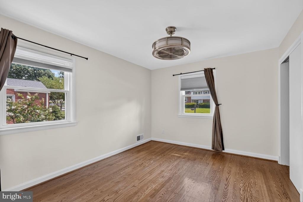 3919 N Chesterbrook Road - Photo 14