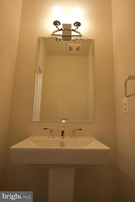 5701 11th Street N - Photo 21